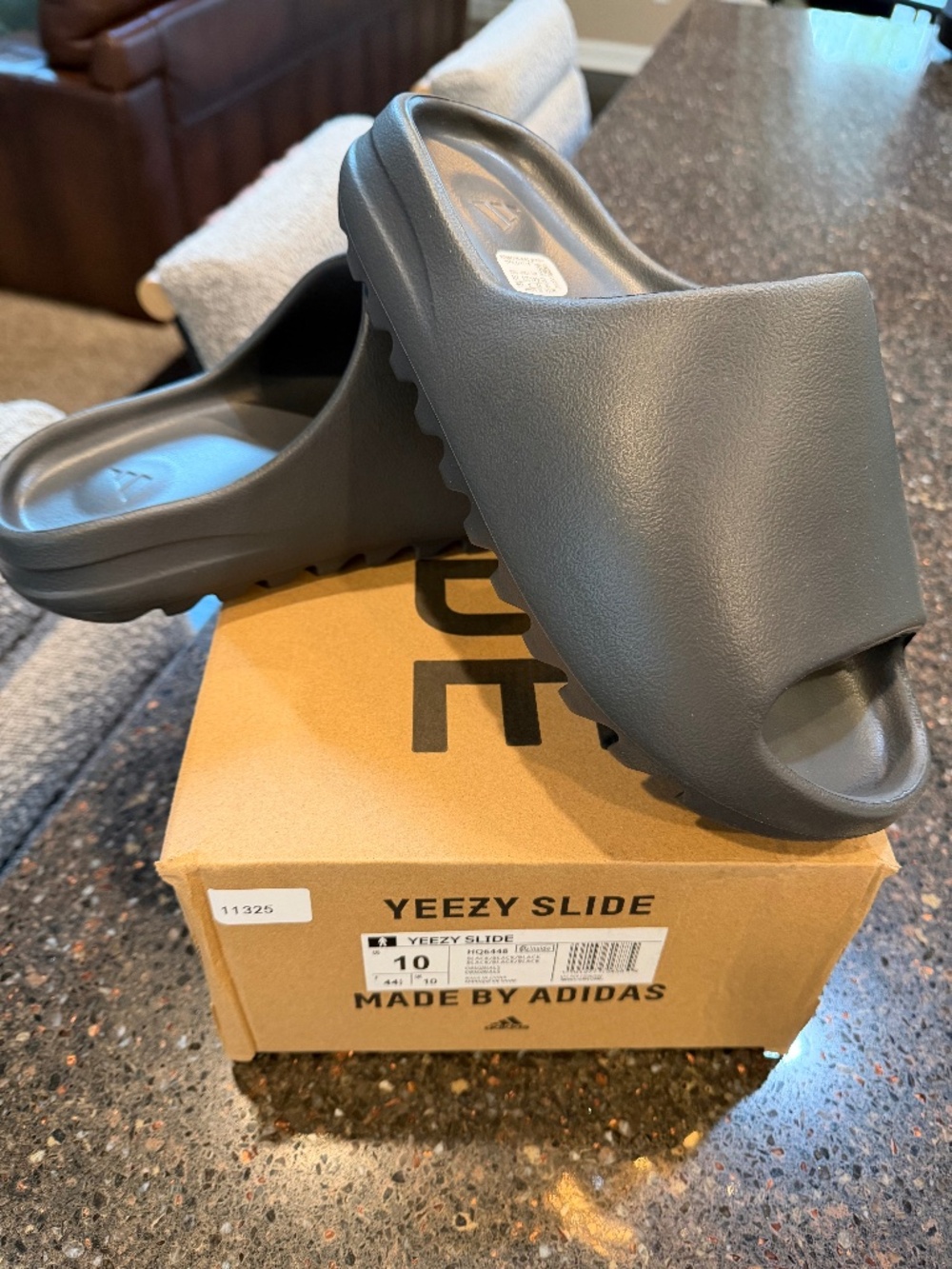 Adidas Yeezy Slide - Men’s Size 10 - color Onyx